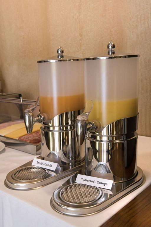 Hotel Art Písek Kültér fotó